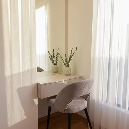 Luxury Living By Dazzie *