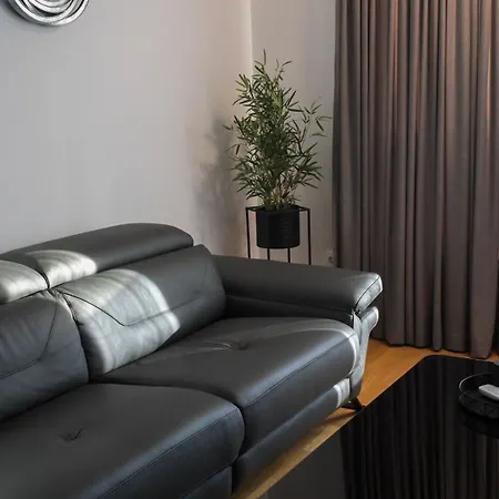 Luxury Living By Dazzie *